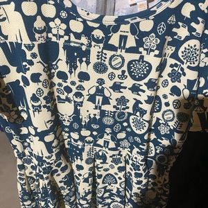 LuLaRoe Snow White Amelia dress